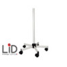 Pied roulant pour lampe loupe